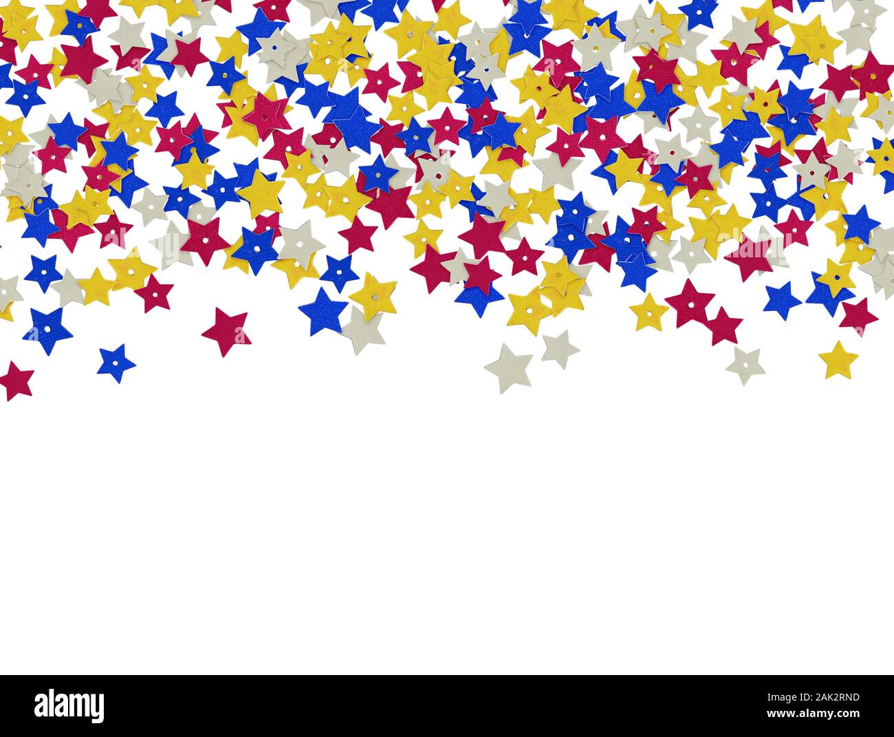 Colorata diffusa forma di stella paillettes isolato su bianco per lo sfondo per le vacanze Foto Stock