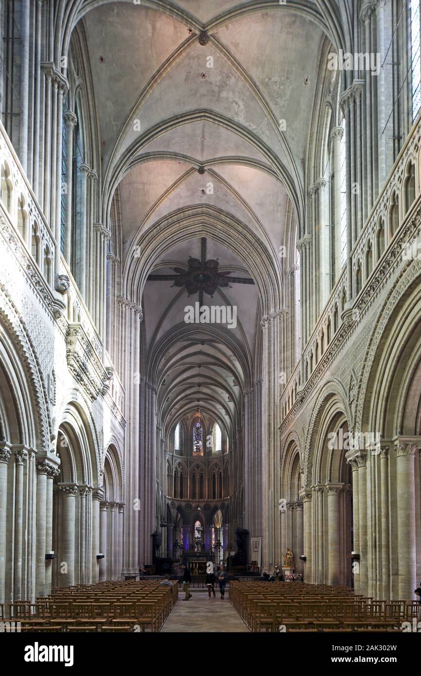 Basse-Normandie/Bayeux: Blick in das Hauptschiff der Kathedrale Notre Dame, Normandie | Utilizzo di tutto il mondo Foto Stock