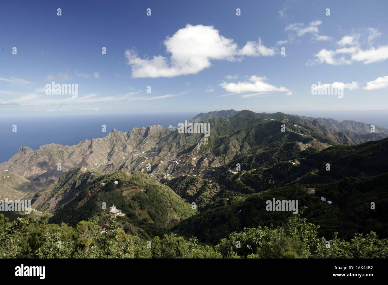 Blick vom Mirador Pico del Inglés auf das Anagagebirge, Teneriffa, Spanien | Utilizzo di tutto il mondo Foto Stock