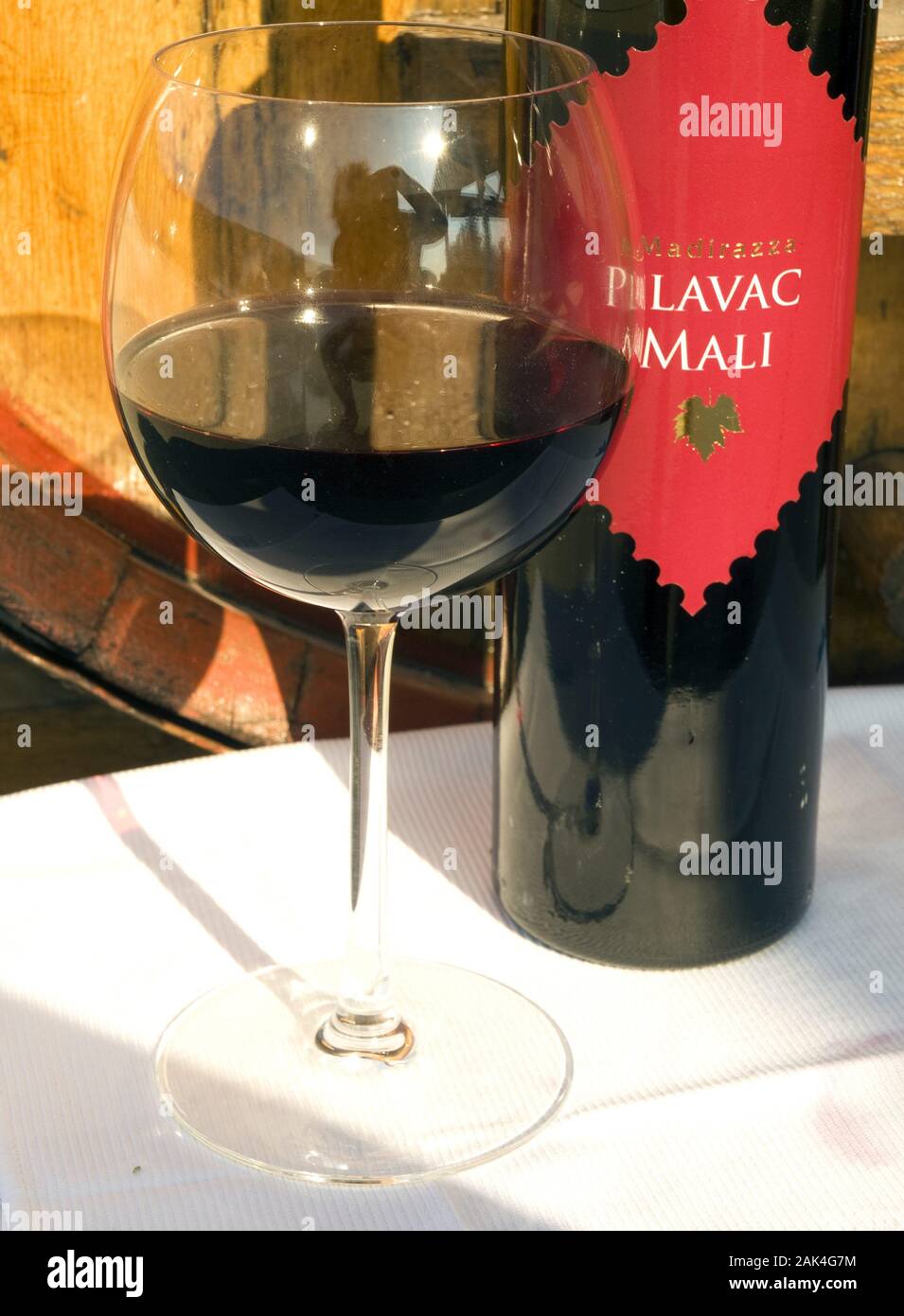 Potomje auf der Halbinsel Peljesac: Weinkellerei Vinaria Madirazza, rote Rebsorte Plavac Mali, Kroatien | Utilizzo di tutto il mondo Foto Stock
