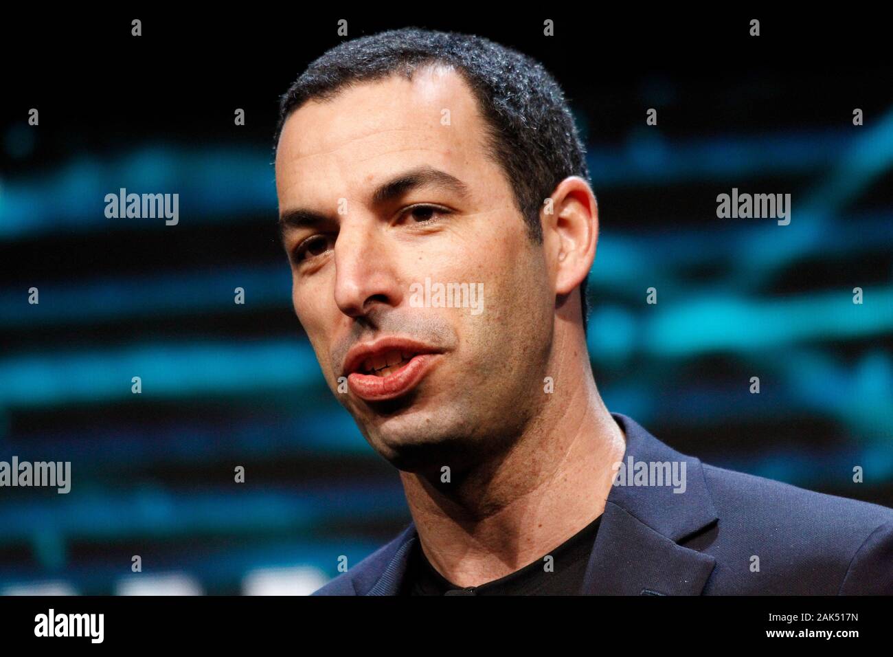 Las Vegas, Stati Uniti. 07Th gen, 2020. James Carwana, Vice President di Intel Capital General Manager, Intel Sport affronta i membri dei media nel corso di una conferenza stampa al 2020 International CES, al Mandalay Bay Convention Center di Las Vegas, Nevada, lunedì 6 gennaio 2020. Foto di James Atoa/UPI Credito: UPI/Alamy Live News Foto Stock