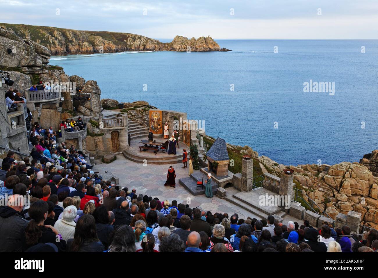 Porthcurno: Theaterauffuehrung im Minack Theatre, Suedengland | Utilizzo di tutto il mondo Foto Stock