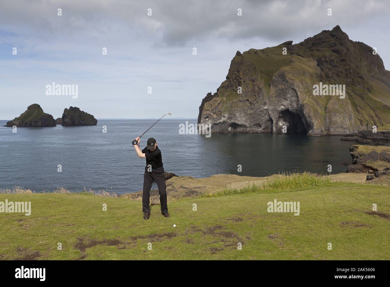 Vestmannaeyjar-Inseln (Westmaenner-Inseln): Golfplatz auf der Hauptinsel, Heimaey Island | Utilizzo di tutto il mondo Foto Stock