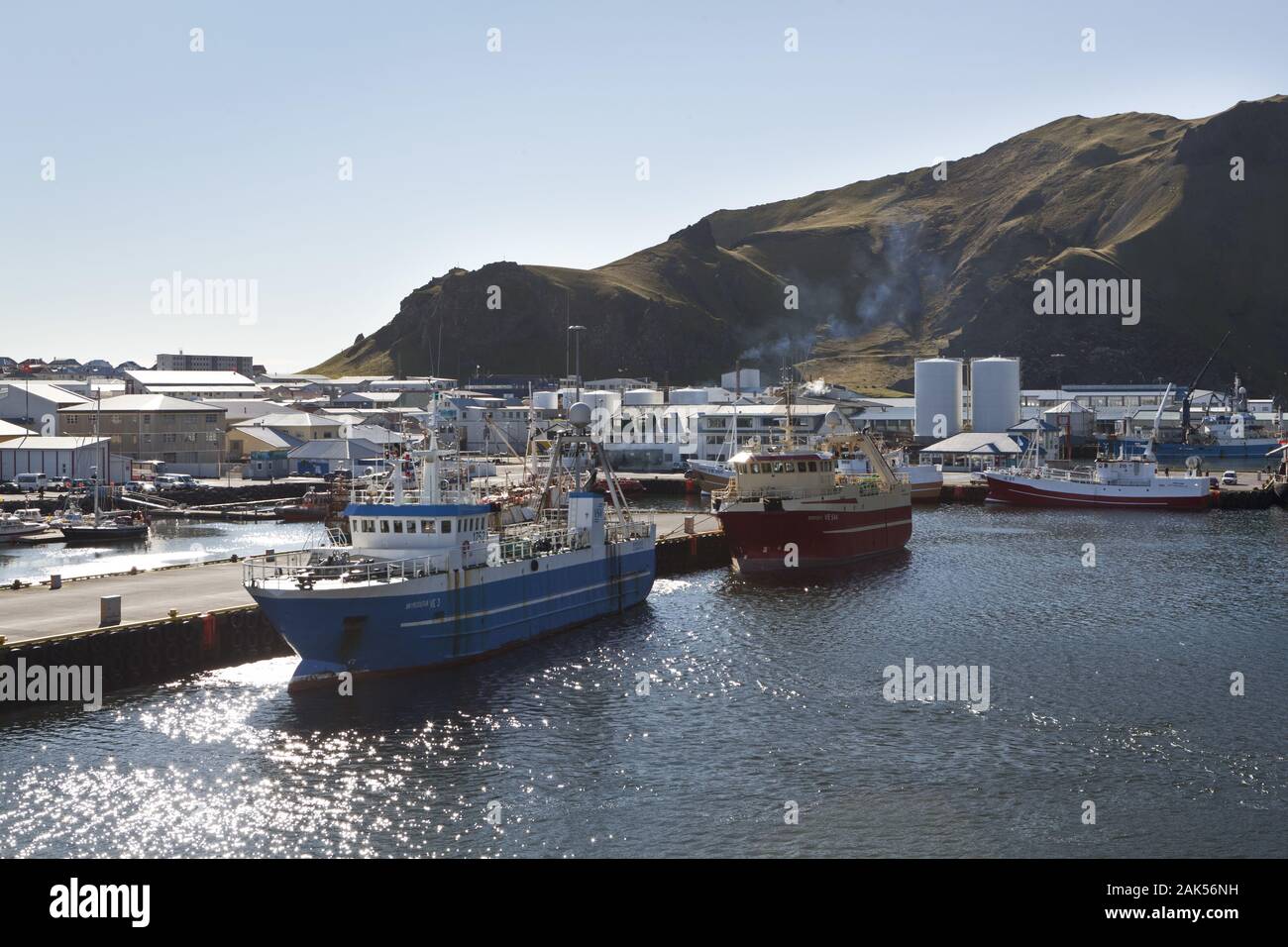 Vestmannaeyjar-Inseln (Westmaenner-Inseln): Hafen auf der Hauptinsel, Heimaey Island | Utilizzo di tutto il mondo Foto Stock