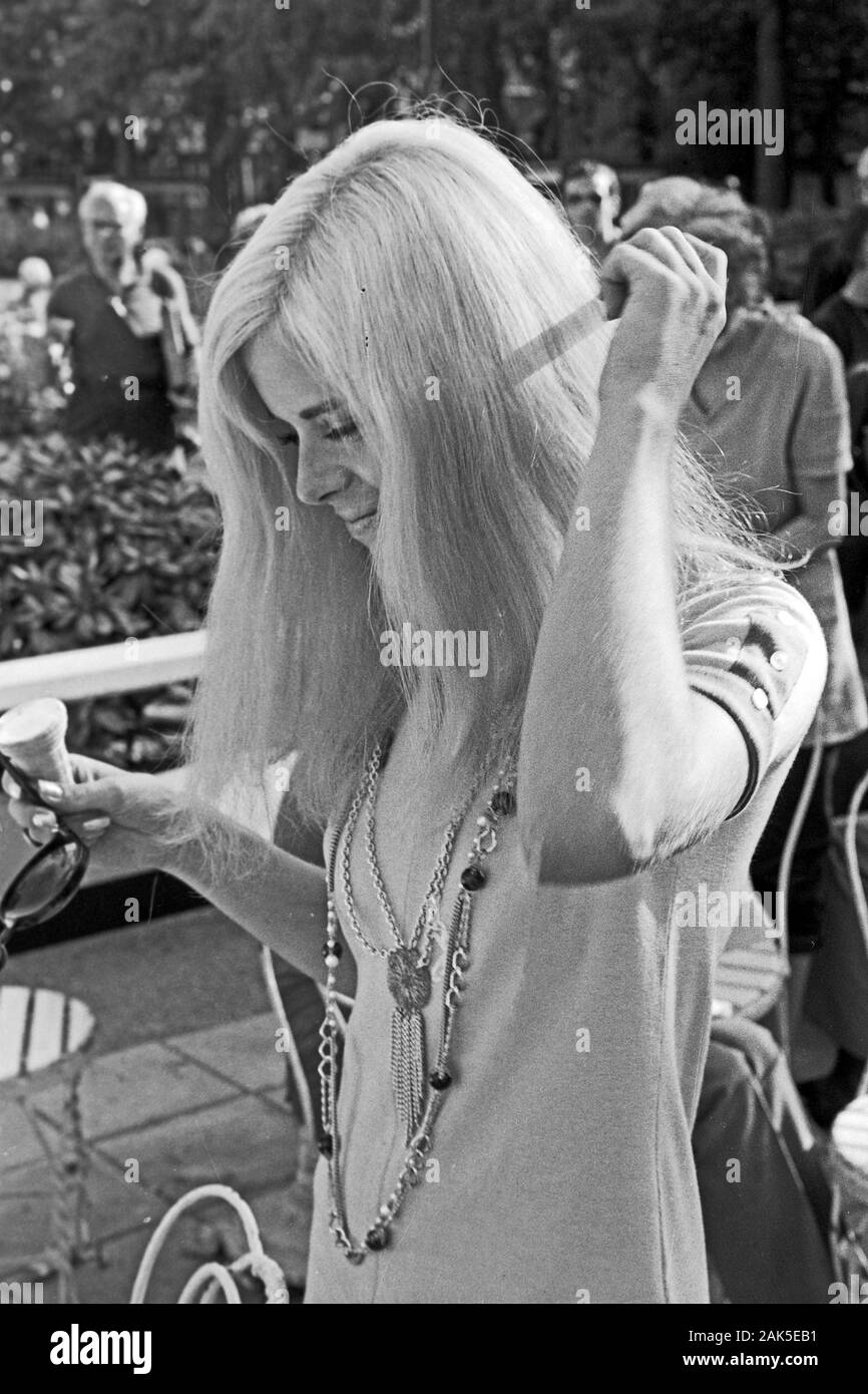 Movie set of Foto e Immagini Stock in Bianco e Nero - Pagina 2 - Alamy