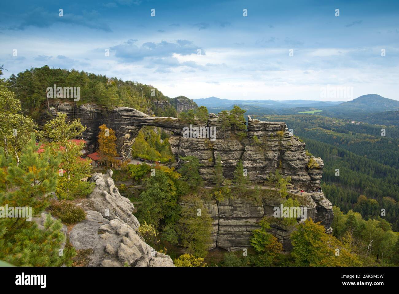 Boehmische Schweiz: Sandstein-Felsgebilde Prebischtor, Prag | Utilizzo di tutto il mondo Foto Stock