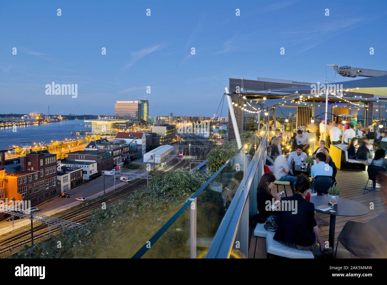 Blick ueber die Stadt von der Sky Lounge des "Hilton" Doubletree Hotel, Amsterdam | Utilizzo di tutto il mondo Foto Stock