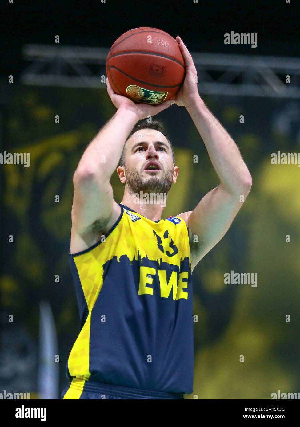 Braunschweig, Germania, 30 Dicembre 2019: Philipp Schwethelm di pecora Oldenburg cestello durante la BBL Basket Bundesliga corrispondono Foto Stock