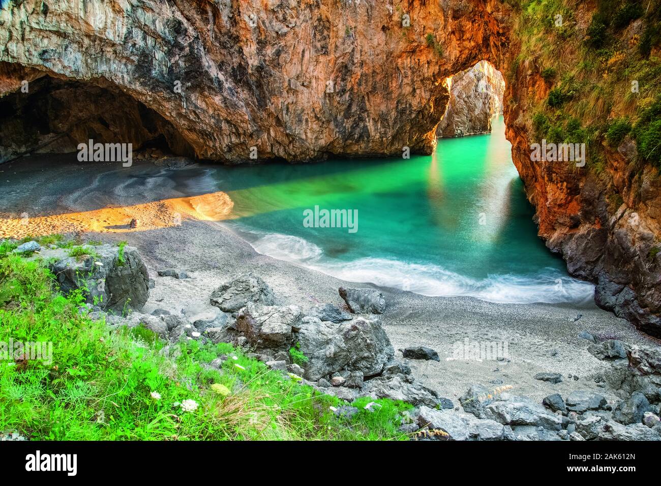 Kalabrien/San Nicola Arcella: Arco Magno an der Spiaggia Arco Magno, Apulien | Utilizzo di tutto il mondo Foto Stock