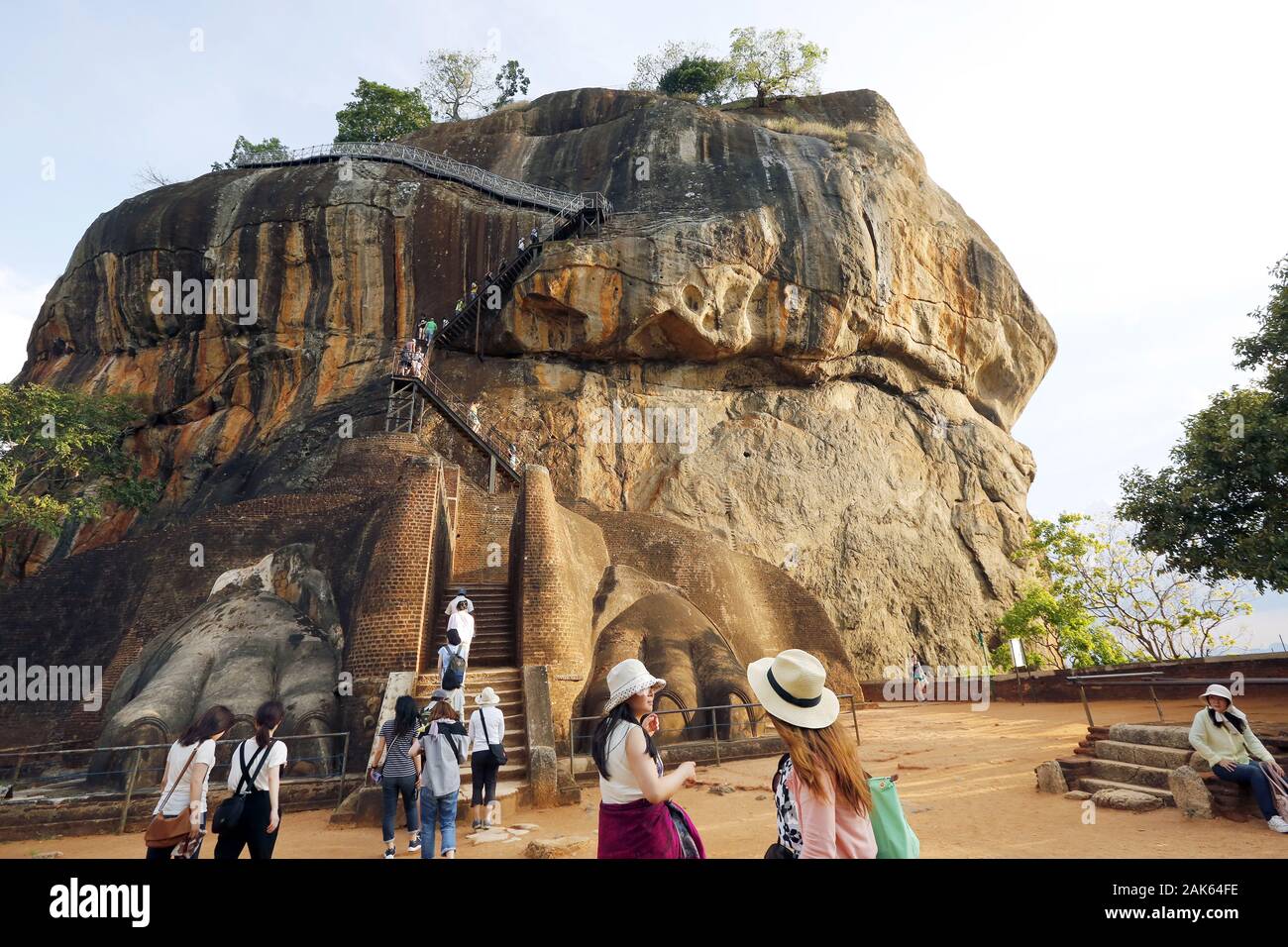 Matale: Stufen zum Sigiriya (Loewenfelsen), monolito mit Ruinen einer historischen Felsenfestung, Sri Lanka | Utilizzo di tutto il mondo Foto Stock