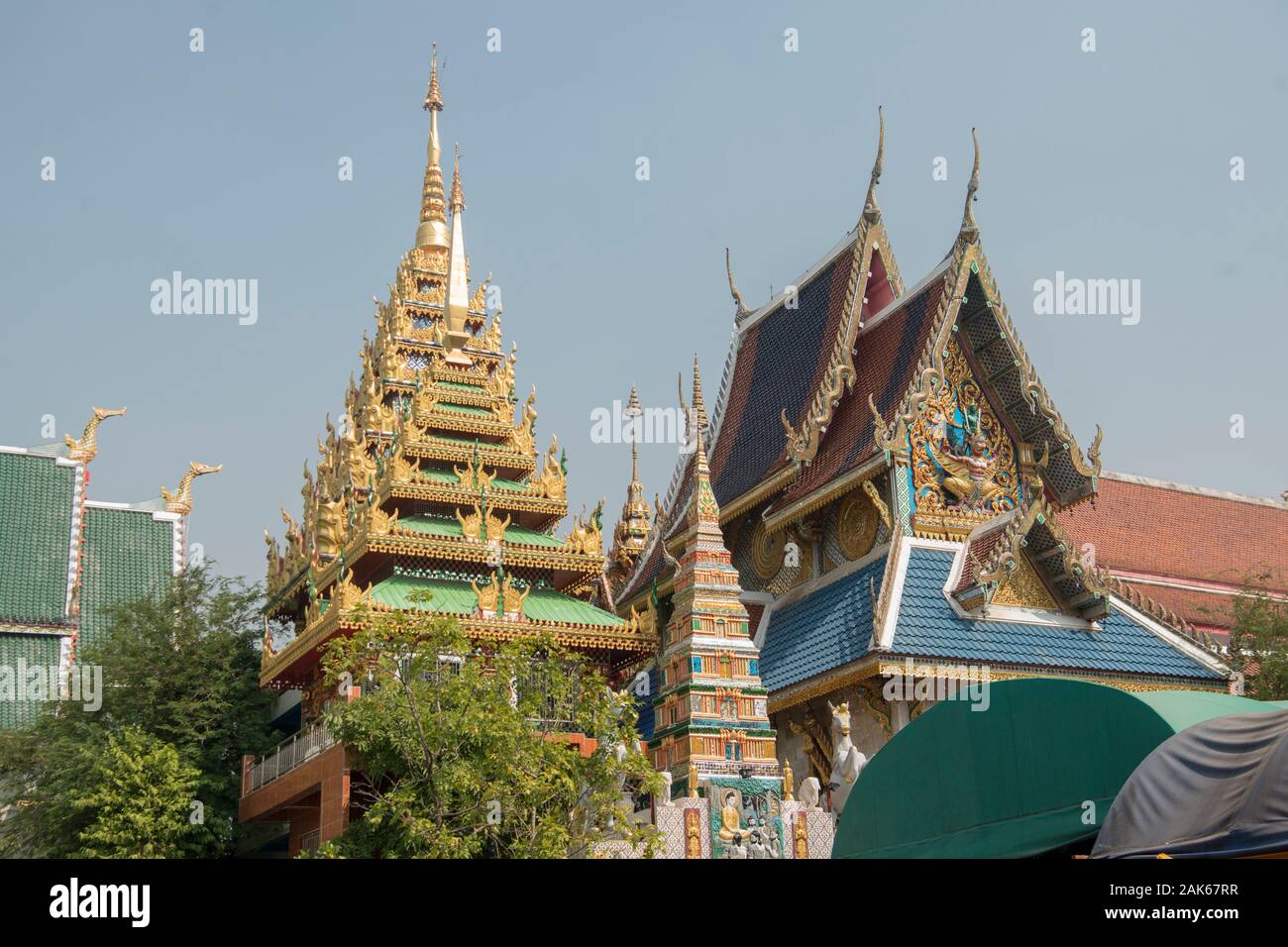 Il Wat Khun Chan tempio in Thonburi nei pressi della città di Bangkok in Thailandia in Southest Asia. Thailandia, Bangkok, Novembre 2019 Foto Stock