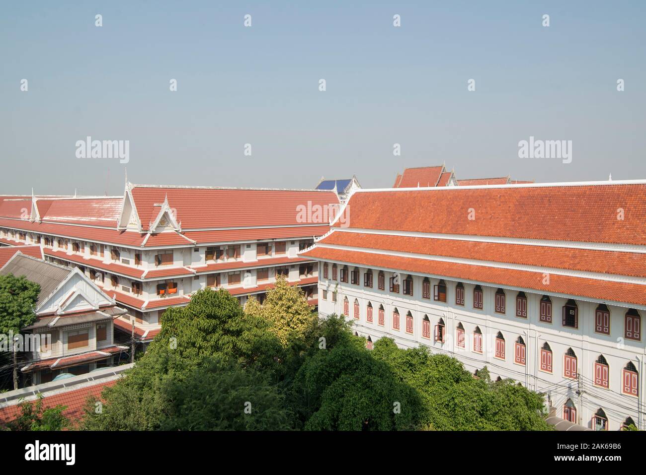 Il Wat Pak Nam tempio in Thonburi nei pressi della città di Bangkok in Thailandia in Southest Asia. Thailandia, Bangkok, Novembre 2019 Foto Stock