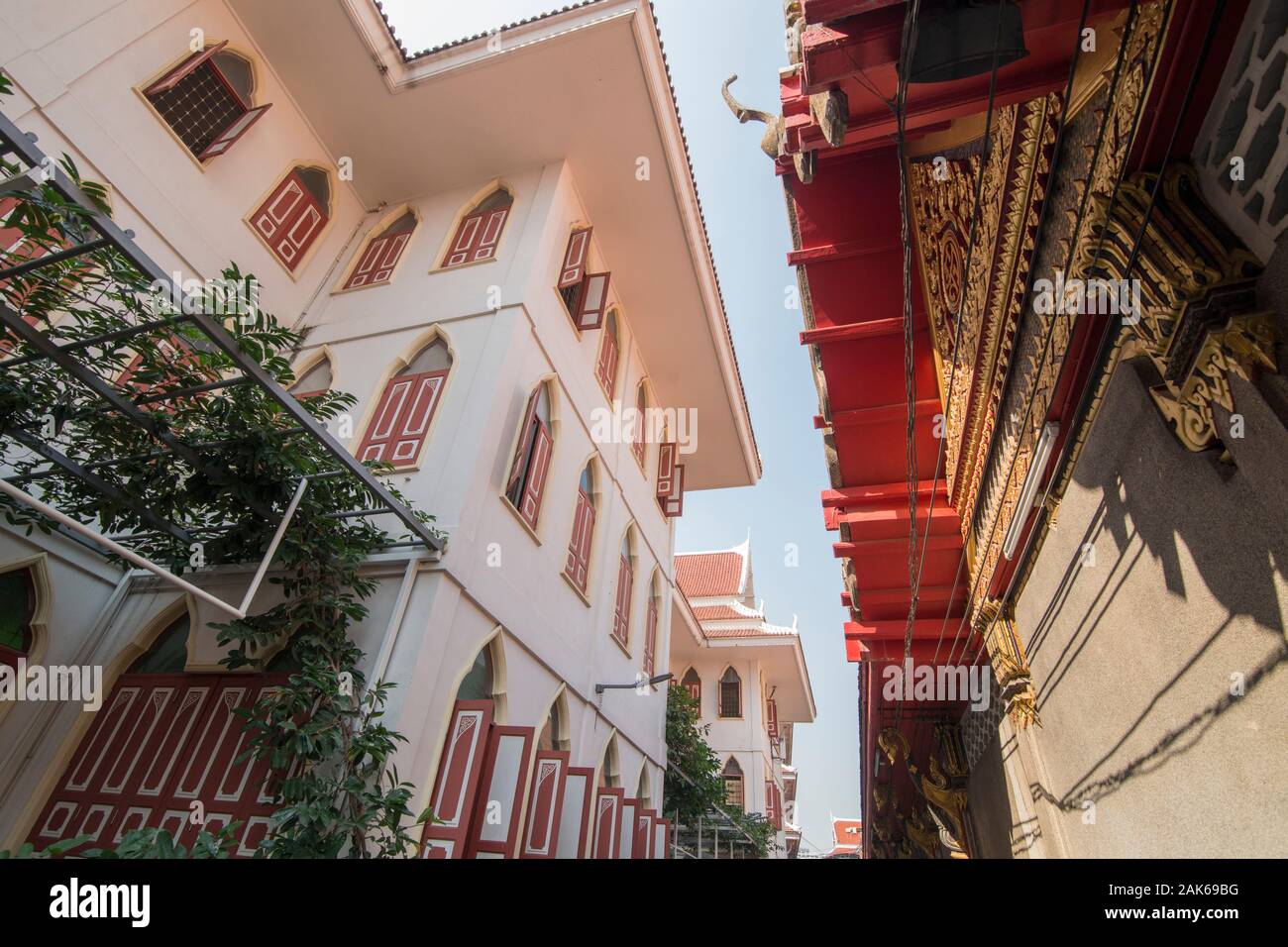 Il Wat Pak Nam tempio in Thonburi nei pressi della città di Bangkok in Thailandia in Southest Asia. Thailandia, Bangkok, Novembre 2019 Foto Stock