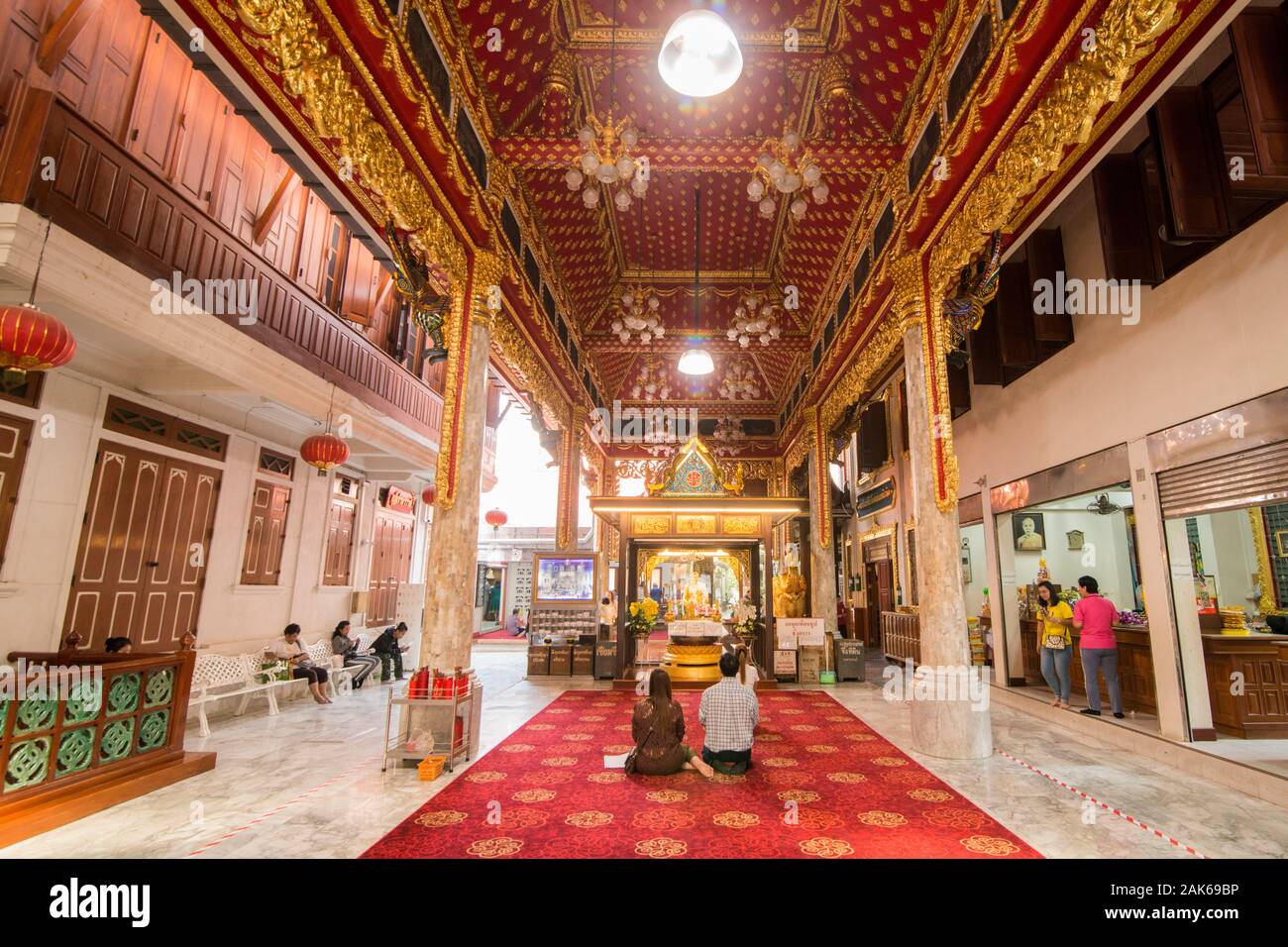 Il Wat Pak Nam tempio in Thonburi nei pressi della città di Bangkok in Thailandia in Southest Asia. Thailandia, Bangkok, Novembre 2019 Foto Stock