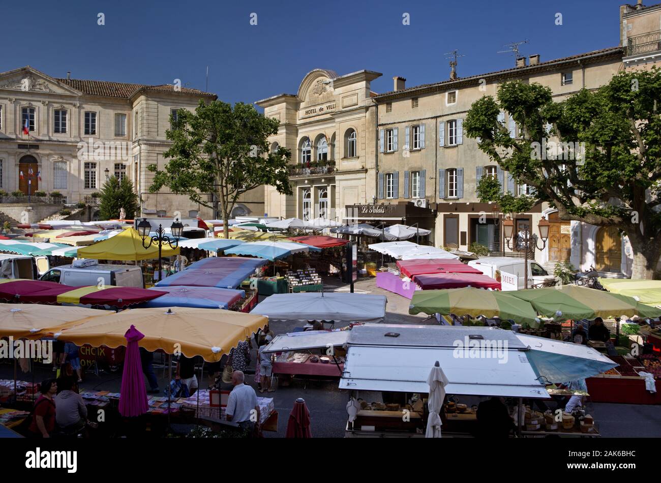 Apt: Markttag auf dem posto Gabriel Péri, Provenza | Utilizzo di tutto il mondo Foto Stock