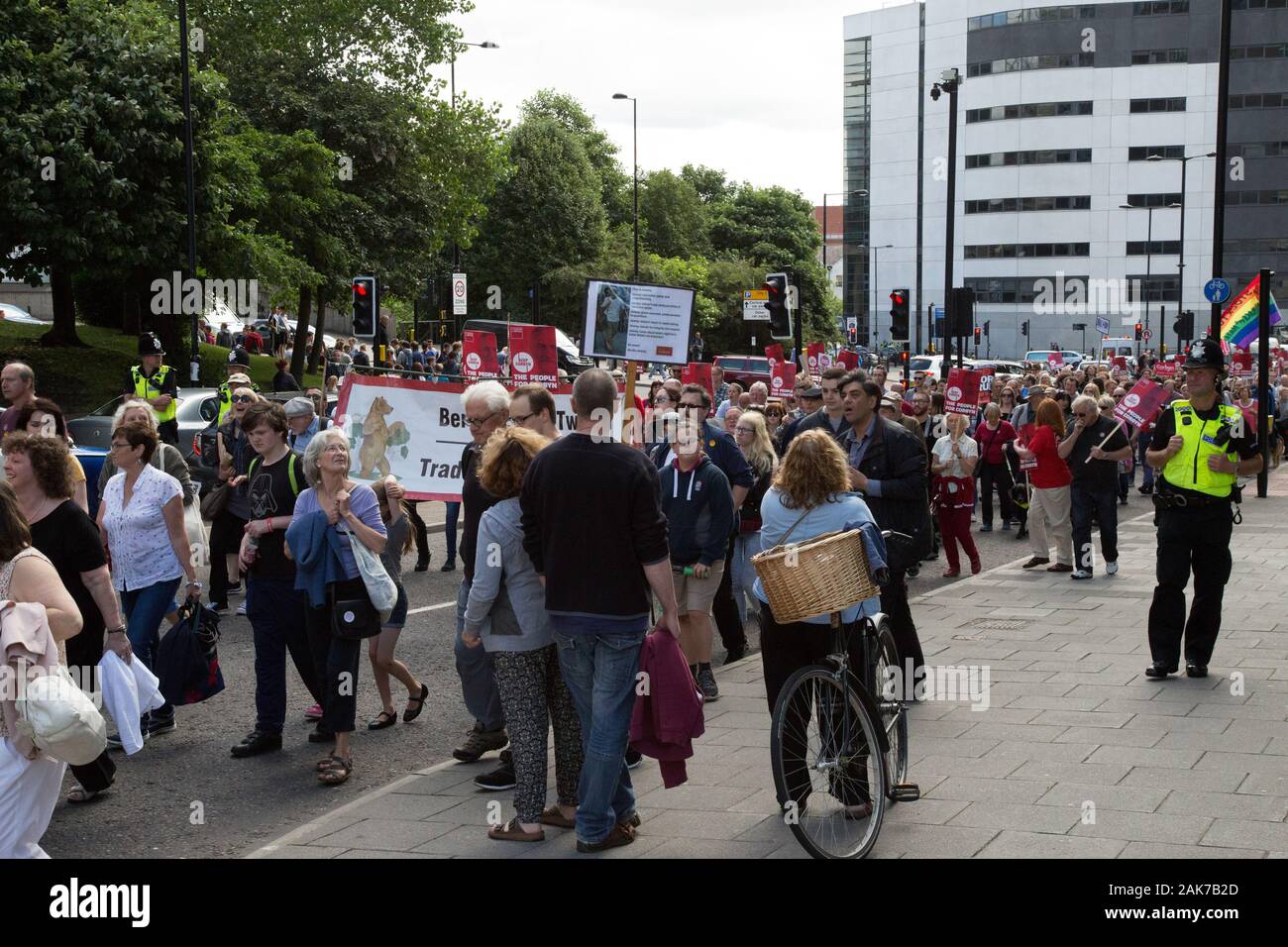 Pro Jeremy Corbyn marzo. Luglio 2016 Newcastle upon Tyne. I dimostranti Foto Stock