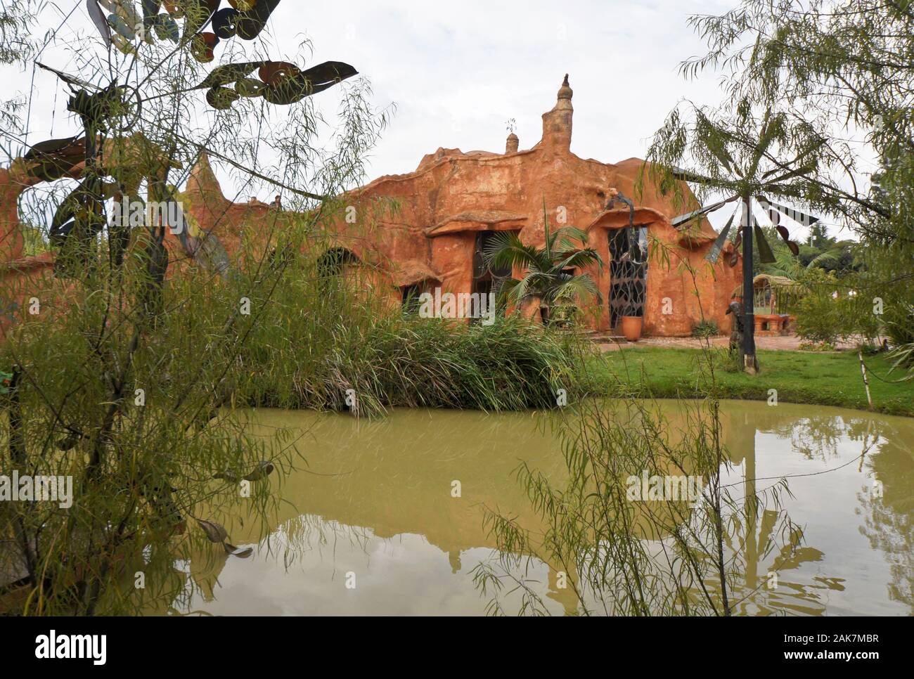 Casa Terracotta, progettata e costruita dall'architetto colombiano Octavio Mendoza, Villa de Leyva, Colombia Foto Stock