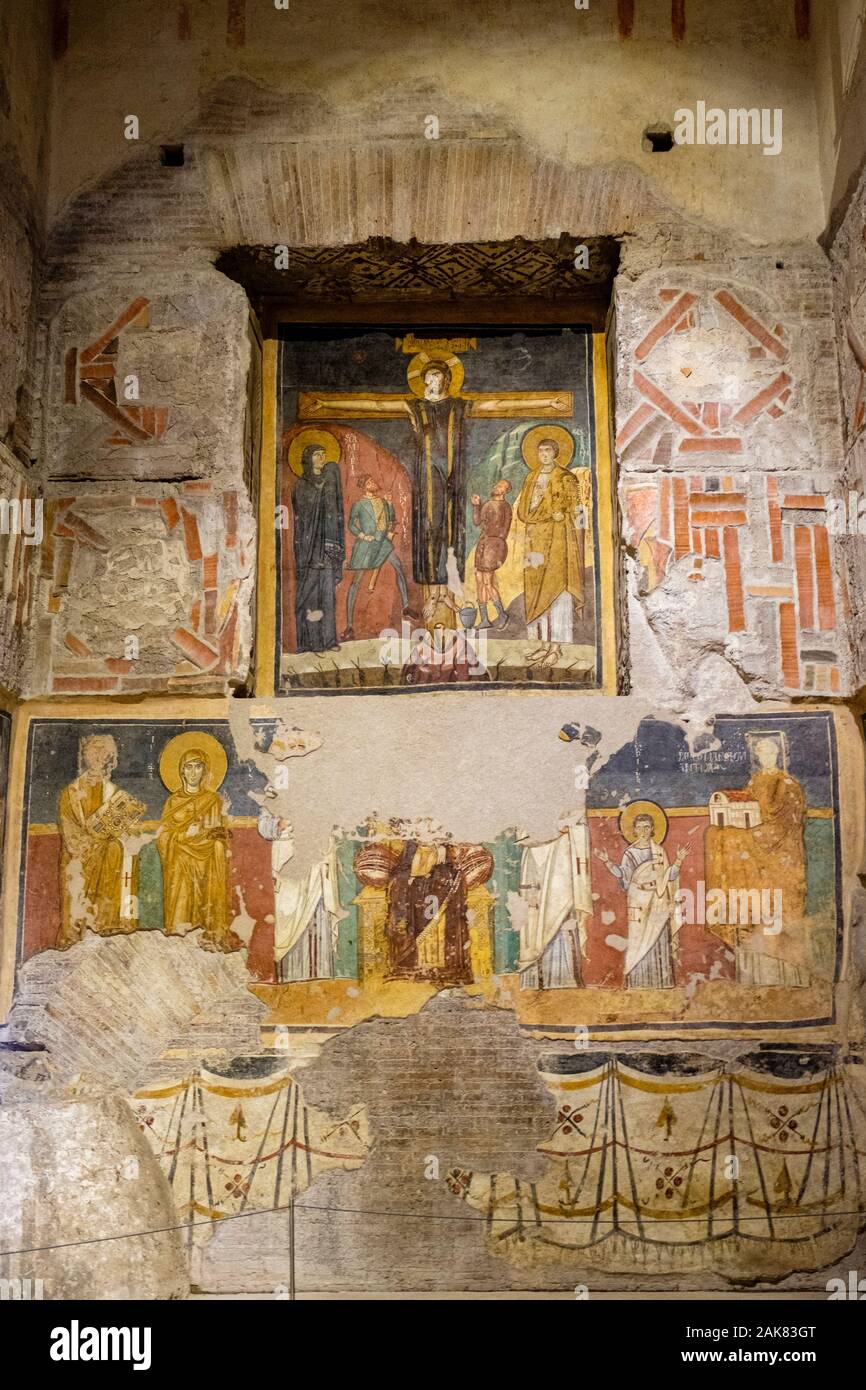 Affreschi romani, dipinti a Santa Maria Antiqua, Antica Chiesa di Santa Maria, affreschi murali, Colle Palatino, Foro Romano, Roma, Italia Foto Stock