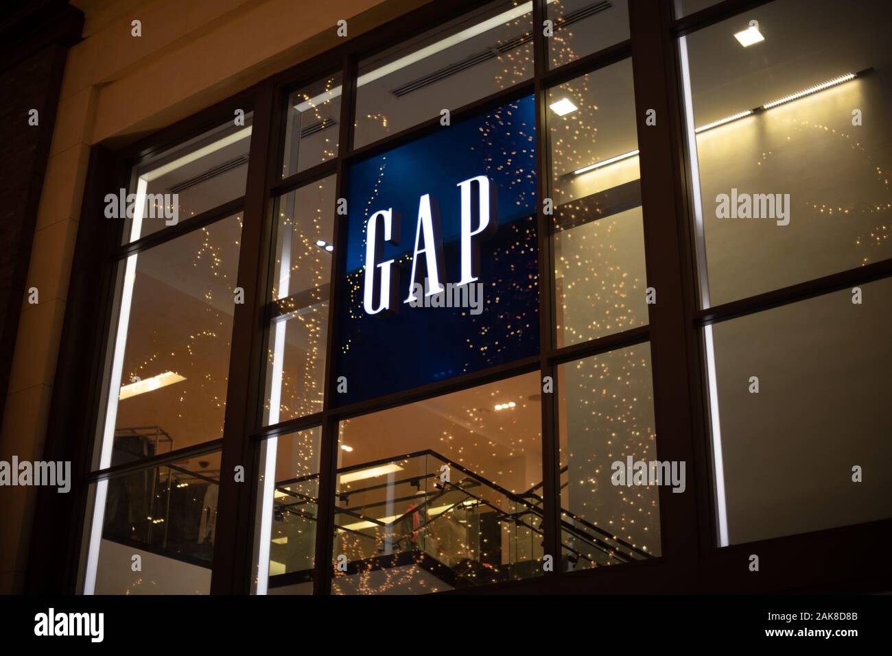 01/01/2020 - Beverly Hills, CA: Segno di negozio GAP in Grove, Beverly Hills, LA, CA, USA. Foto Stock