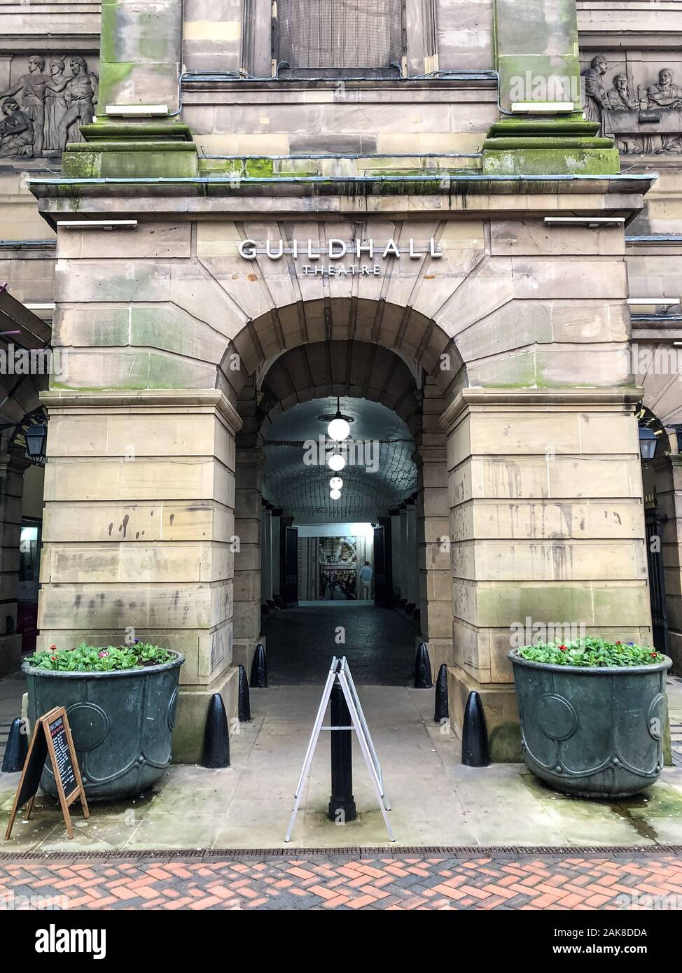 Derby, Regno Unito- Jan 6, 2020: ingresso al Guildhall Theatre nel Derby Foto Stock