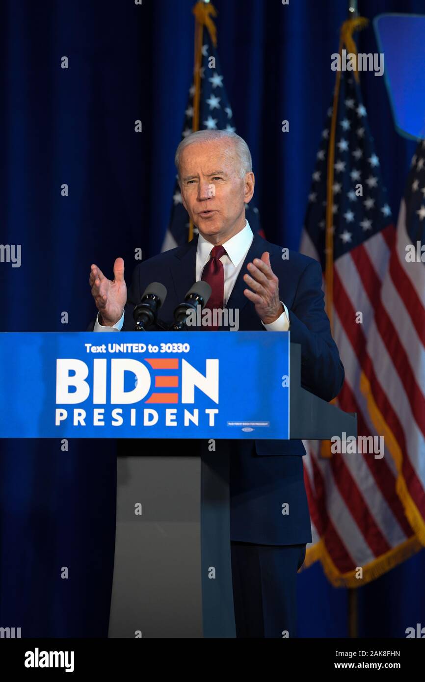 Candidato presidenziale democratico, ex Vice presidente Joe Biden offre commento sulla Trump dell amministrazione di recenti azioni in Iraq in corrente, Chelsea Piers in New York City. Foto Stock