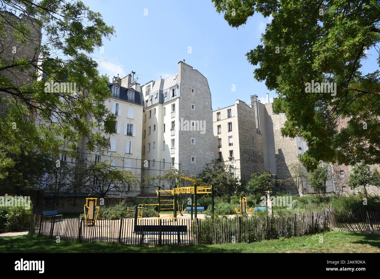 Parigi (Francia): "square du Clos-Feuquieres" park nel XV arrondissement (distretto) Foto Stock