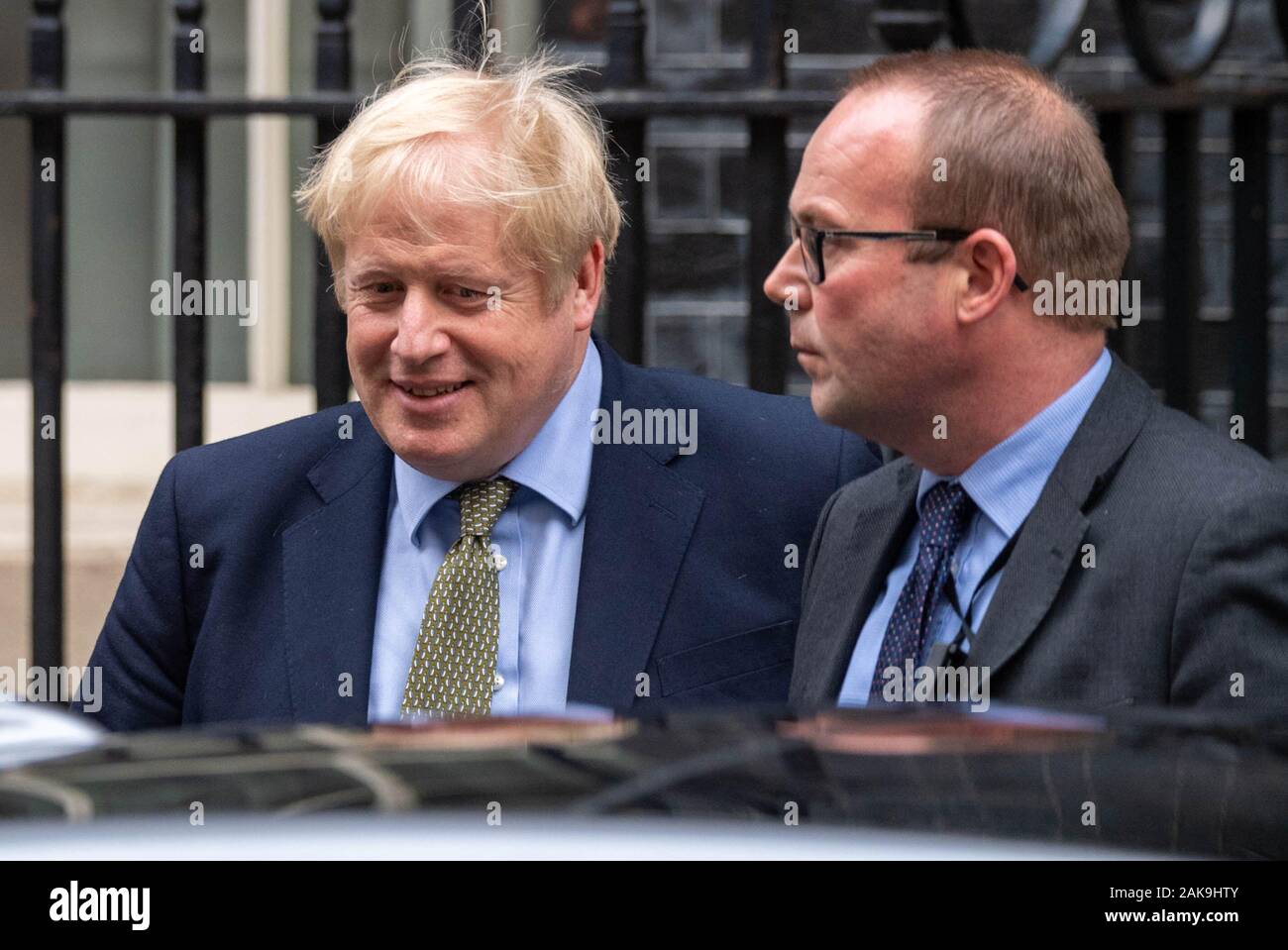 Londra REGNO UNITO 8 gennaio 2020, Boris Johnson MP PC Primo Ministro lascia 10 di Downing Street per Primi Ministri del tempo delle interrogazioni, London Credit Ian Davidson/Alamy Live News Foto Stock