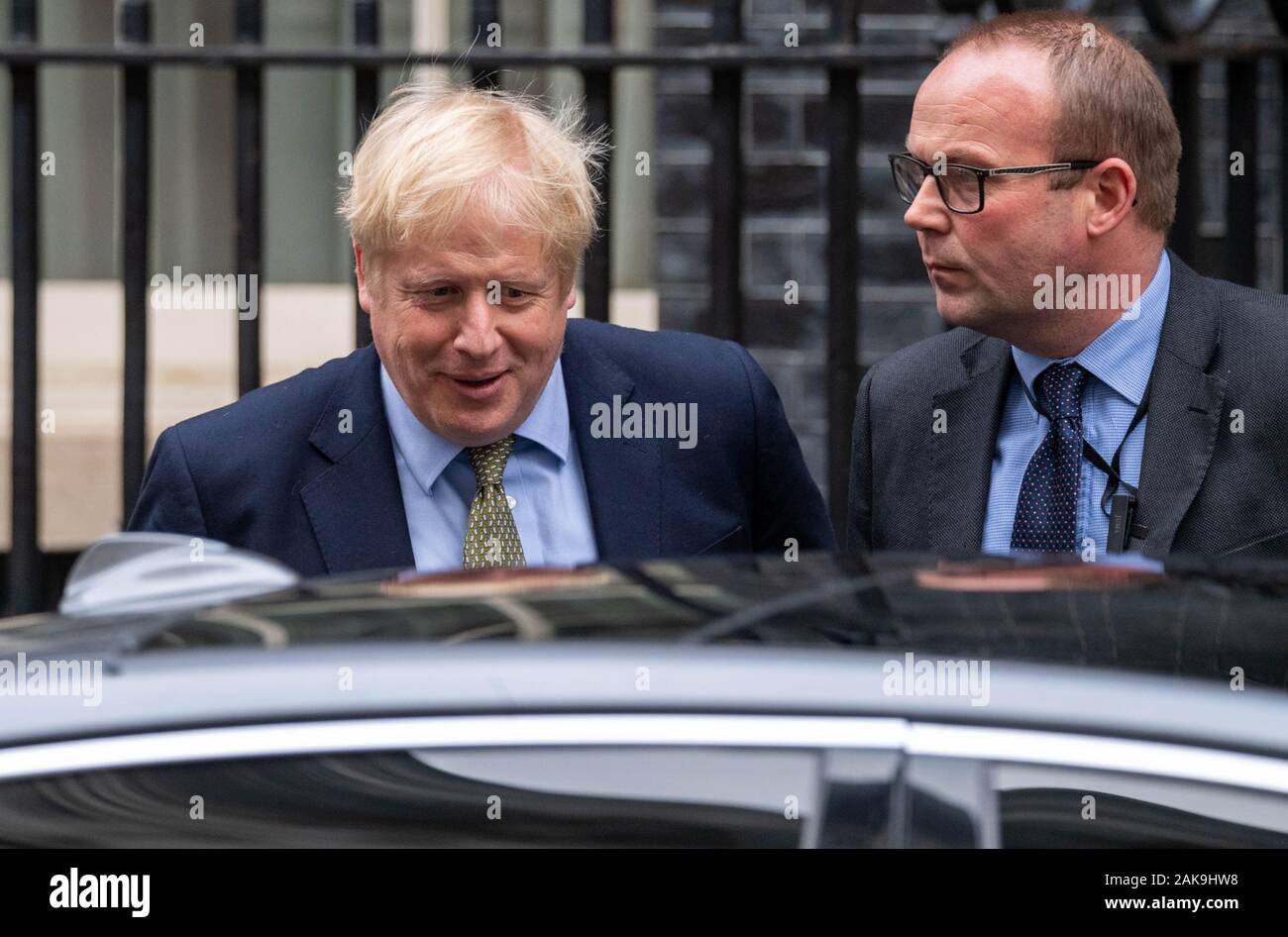 Londra REGNO UNITO 8 gennaio 2020, Boris Johnson MP PC Primo Ministro lascia 10 di Downing Street per Primi Ministri del tempo delle interrogazioni, London Credit Ian Davidson/Alamy Live News Foto Stock