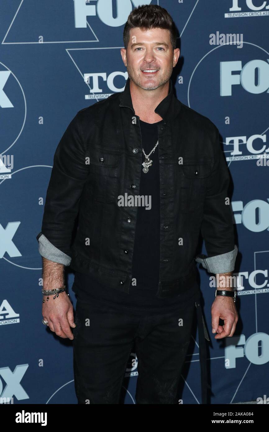 Pasadena, Stati Uniti. 07Th gen, 2020. PASADENA, Los Angeles, California, Stati Uniti d'America - 07 gennaio: il cantante Robin Thicke arriva al FOX TCA Winter 2020 All-Star partito svoltasi presso la struttura The Langham Huntington Hotel su Gennaio 7, 2020 a Pasadena, Los Angeles, California, Stati Uniti. (Foto di Xavier COLLIN/Image Press Agency) Credito: Image Press Agency/Alamy Live News Foto Stock
