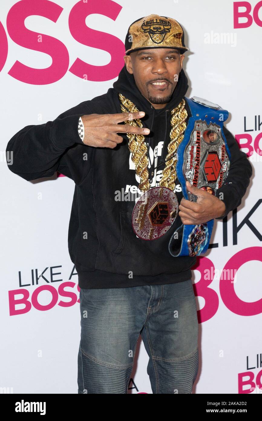 New York, NY, STATI UNITI D'AMERICA. Il 7 gennaio, 2020. HipHopGamer presso gli arrivi per COME UN BOSS Premiere, Scuola di Arti Visive (SVA) Theatre di New York, NY Gennaio 7, 2020. Credito: Jason Smith/Everett raccolta/Alamy Live News Foto Stock