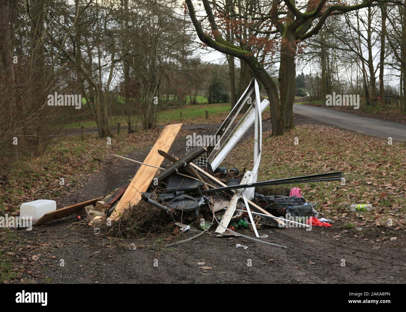 Volare il ribaltamento vicino Eymore legno, Trimpley, Worcestershire, Inghilterra, Regno Unito. Foto Stock
