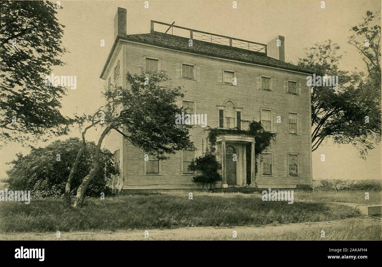 Un patrimonio architettonico monografia sulla vecchia storia di tre case del New England, . ee-tipo di storia che si trovano nel generalvicinity di Boston. I rivestimenti di questa casa isentirely trattata in imitazione dell'effetto ofstone divisioni; le lesene angolari sono givenan entasis che è quasi una pancia; thearchitraves colpire un delicato moldedcornice; la ringhiera del tetto è tipico in therefinement della sua balaustra forma e dimezzando, ofits comparativamente vecchio periodo; e infine, funzione theentrance e finestra palladiana-mentreil ex è un po' ferito dal suo cappuccio extra design è qui prevista da parte per Foto Stock