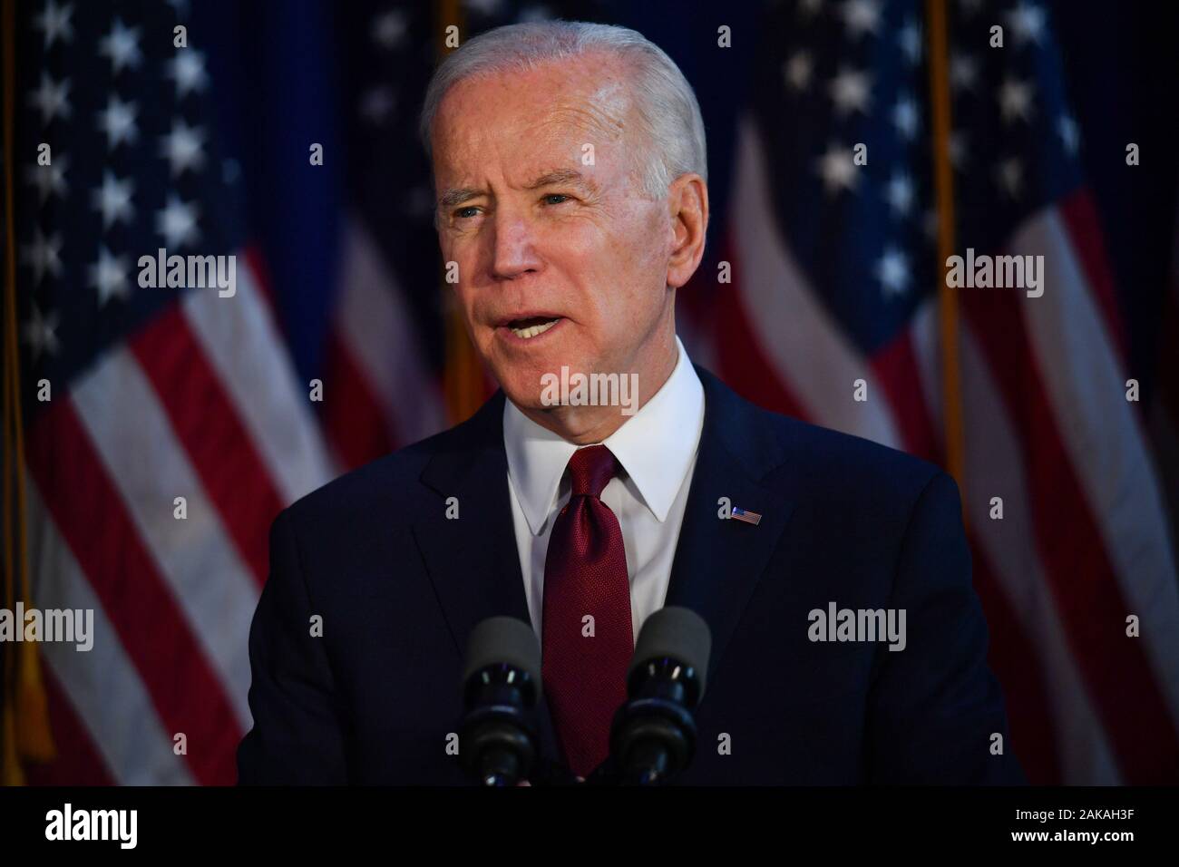 Candidato presidenziale democratico, ex Vice presidente Joe Biden offre commento sulla Trump dell amministrazione di recenti azioni in Iraq il 07 gennaio Foto Stock