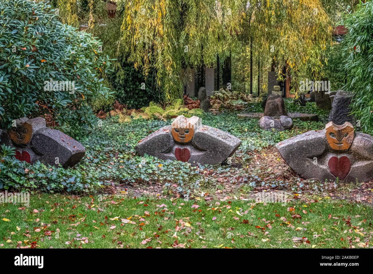 Henry Heerup sculture nel giardino di Il Museo Louisiana di Arte Moderna in riva al suono di Øresund, Humlebaek, Danimarca Foto Stock