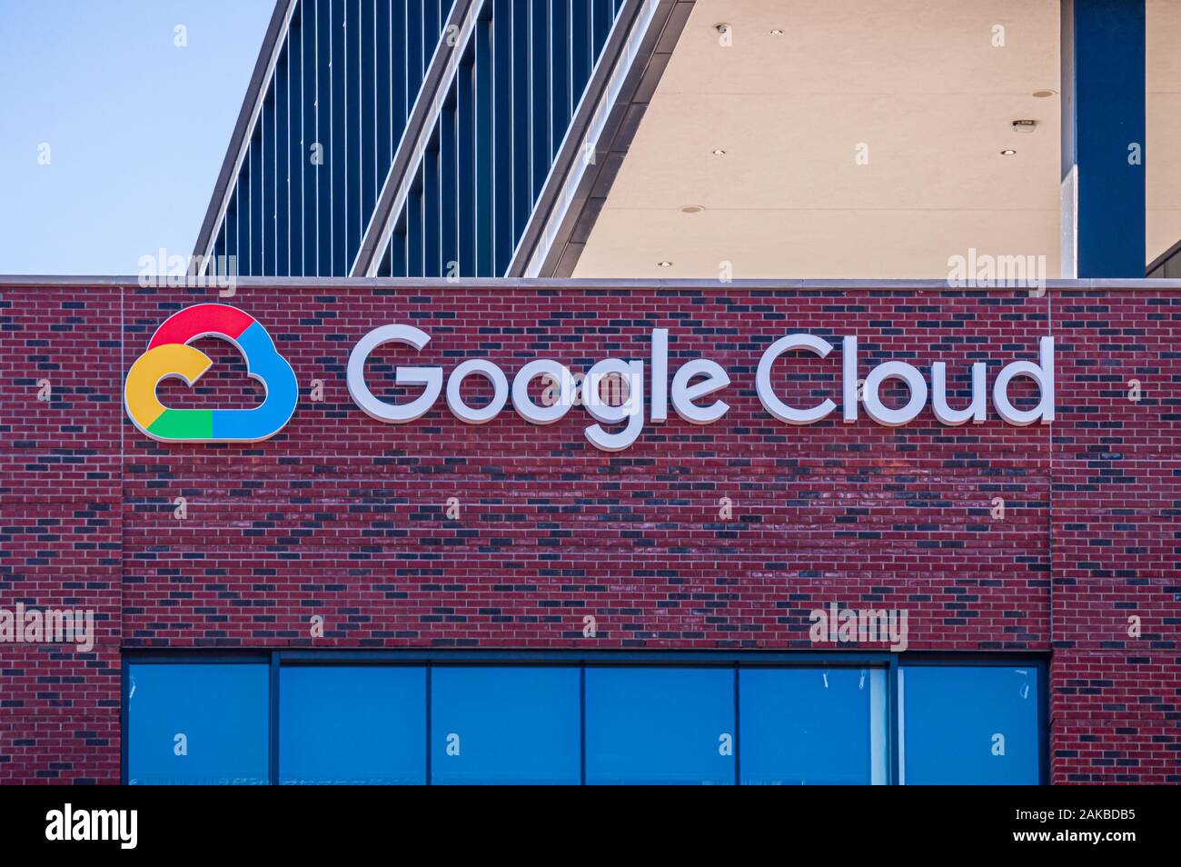 Fulton Market, Chicago-January 7, 2020: Segno su Google Cloud edificio per uffici su Carpenter Street. Foto Stock