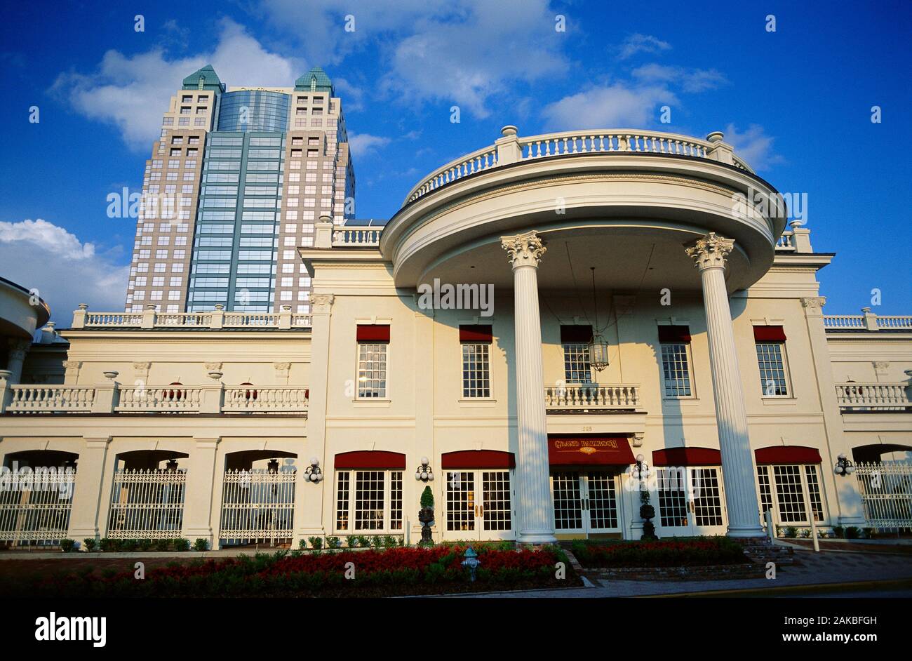 Edificio in stile coloniale, Orlando, Florida, Stati Uniti d'America Foto Stock