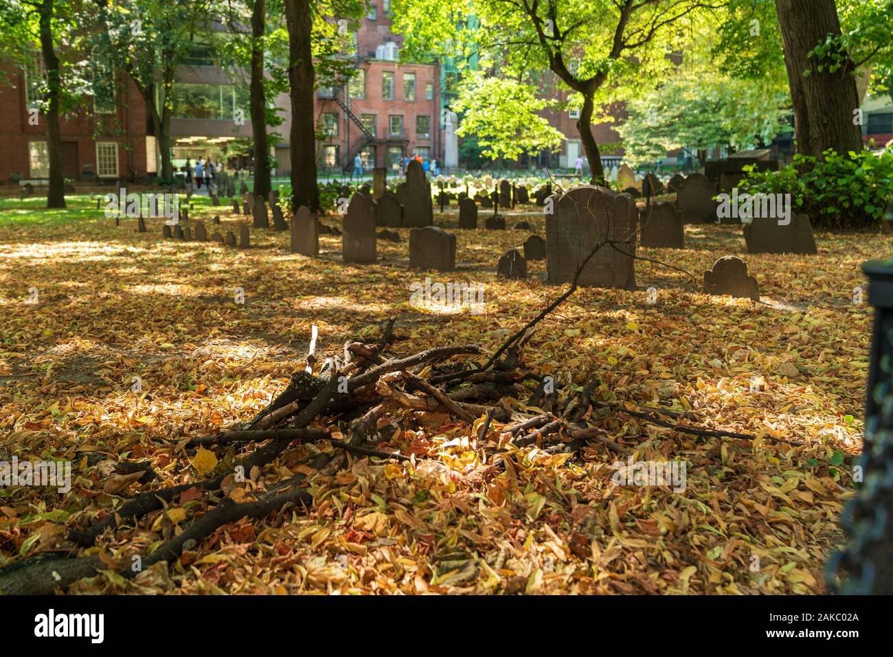 Granary sepoltura a Boston, Massachusetts, fondata 1660. Ultimo luogo di riposo di Paul Revere e Samuel Adams e John Hancock. Foto Stock