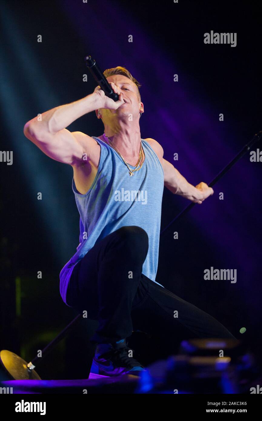 Milano Italia 09/10/2013 concerto dal vivo di Macklemore al Forum Assago Foto Stock
