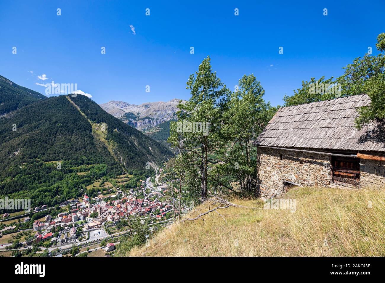 Francia, Alpes-Maritimes, il Parco Nazionale del Mercantour, valle del Tinée, Saint-Etienne-de-Tinée, vecchio fienile Foto Stock