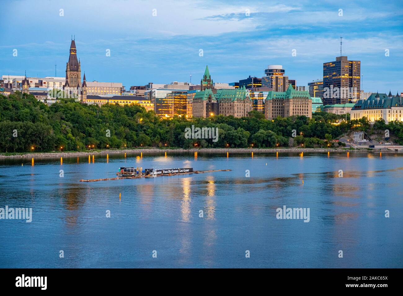 Canada, Provincia di Ontario, Ottawa, il fiume Ottawa, Edificio Confederazione Foto Stock
