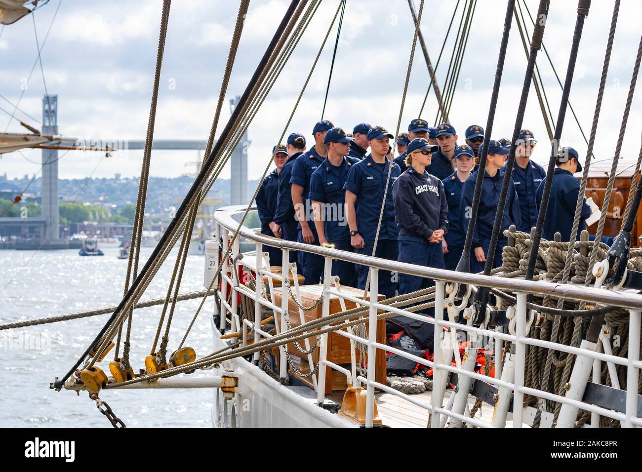 Francia, Seine Maritime, Rouen, Armada di Rouen 2019, allievo ufficiale su Eagle Coast Guard Foto Stock