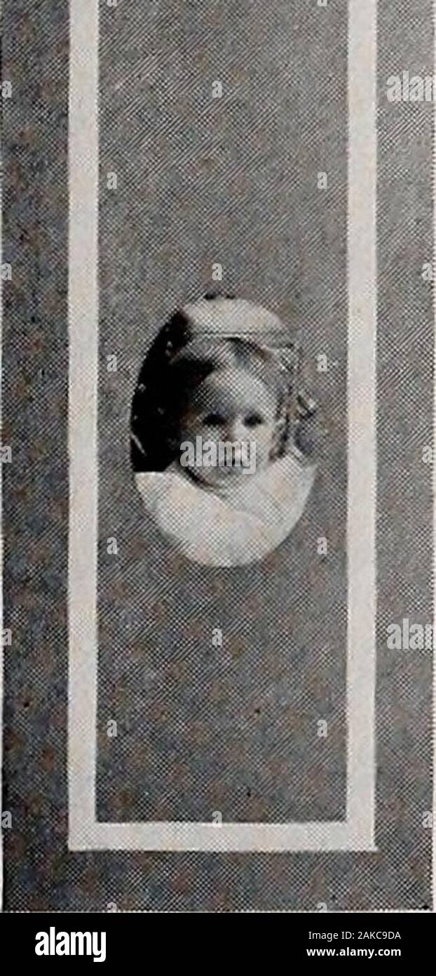 Il Calderone . CLARA BEATRICE NICHOLSON matematica; Club Club Amicizia. Ahimè! Da parte di alcuni gradi di guai,abbiamo ogni beatitudine deve guadagno;il cuore può neer un transportknowThat mai si sente un dolore. Israele ZWEIG gamma via, Senior anno; classfootball squadre, Freshman e Senioryears. Egli che si congratula con me per il mio owncontent,si congratula con me per una cosa che ho cannotget. Il mirto parco viola i suoi occhi in heavenWould attraverso l'ariosa regioni flusso in modo brightThat uccelli possono cantare e penso che non erano di notte. LUCILLE MARGARET PARKER se poco lavoro, poco sono i nostri guadagni;Mans fortune sono secondo hispains. Foto Stock