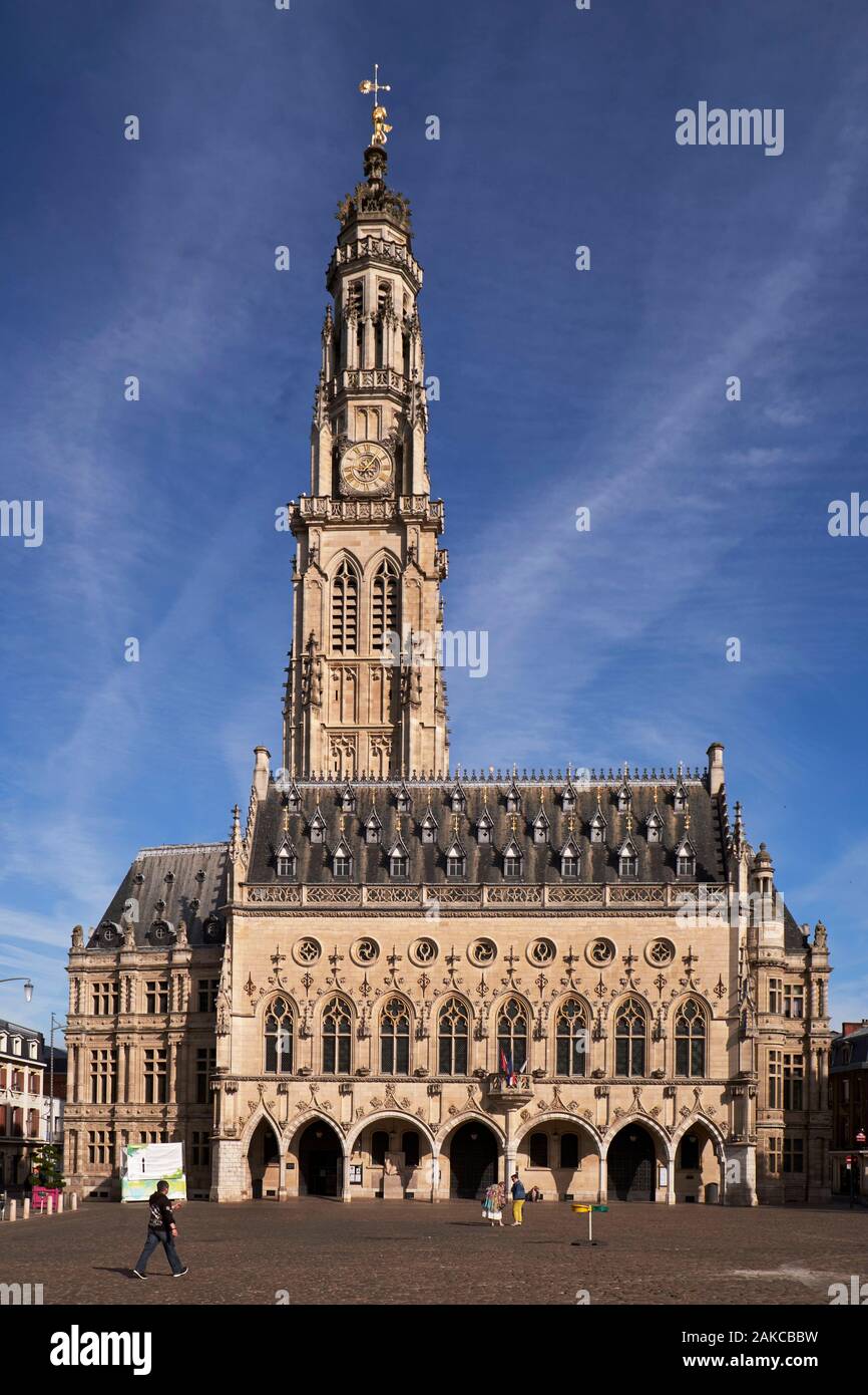 Francia, Pas de Calais, Arras, place des Heros (Piazza degli Eroi) e il municipio sono classificati come patrimonio mondiale dall' UNESCO Foto Stock