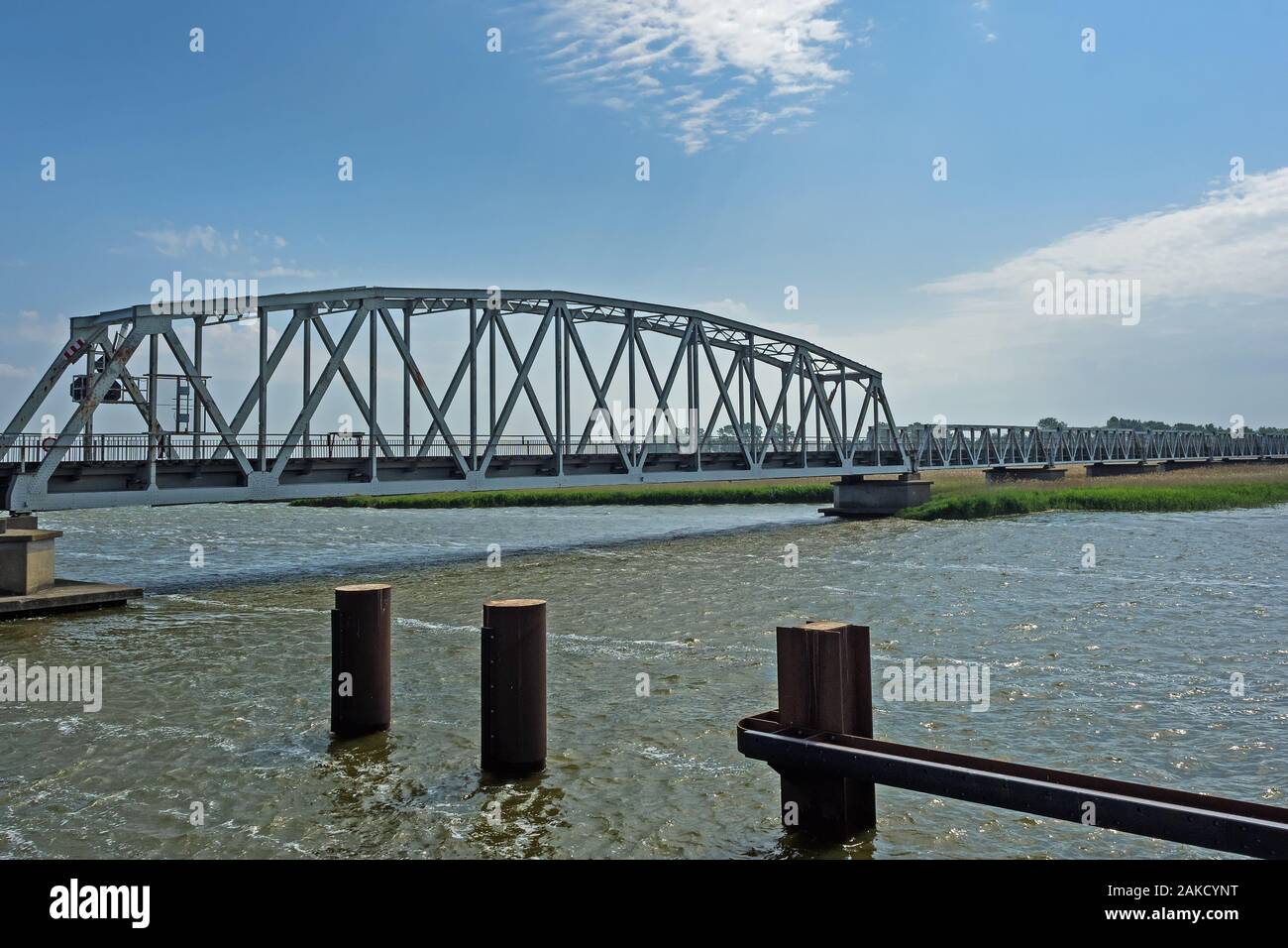 Ponte Meiningen in tra Zingst e Bresewitz, Meclemburgo-Pomerania, Germania Foto Stock