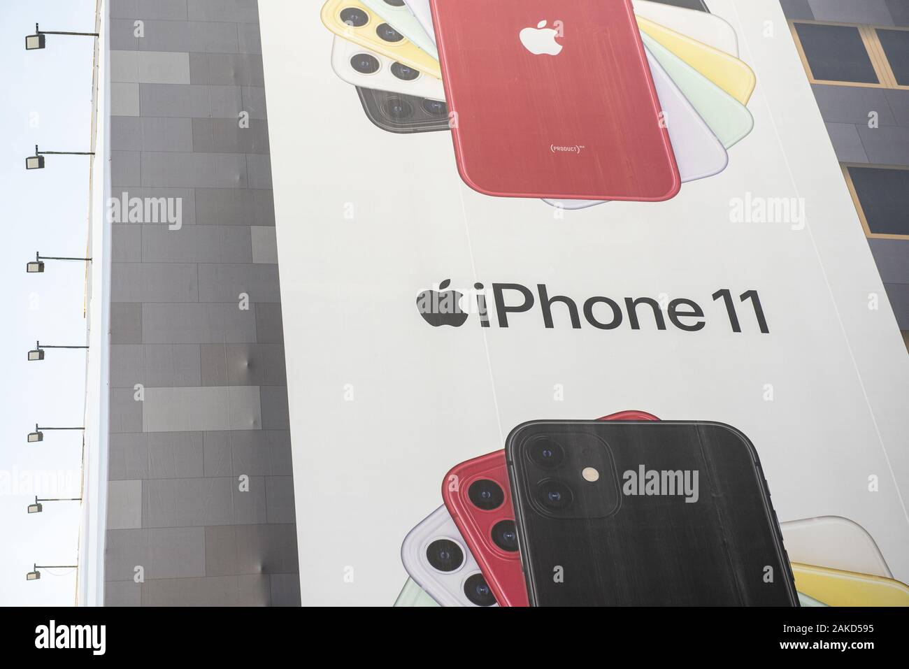 Annuncio pubblicitario per iphone 11 immagini e fotografie stock ad alta  risoluzione - Alamy