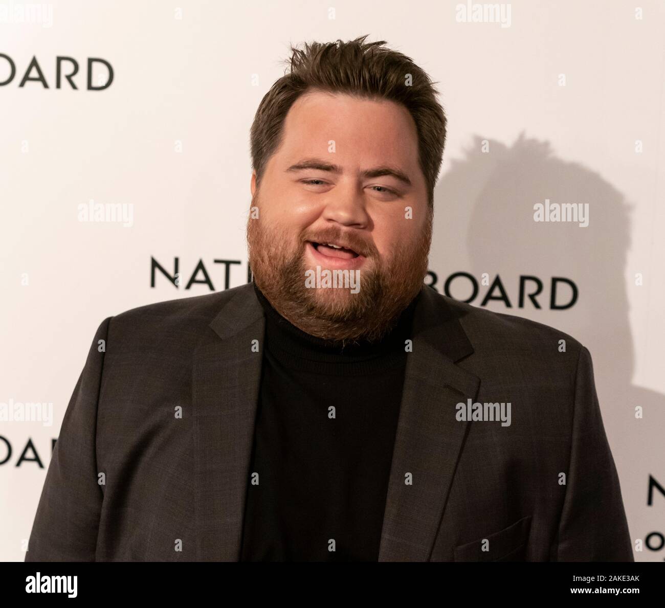 New York, NY - Gennaio 8, 2020: Paolo Walter Hauser assiste il 2020 National Board of Review Gala a Cipriani 42nd street Foto Stock