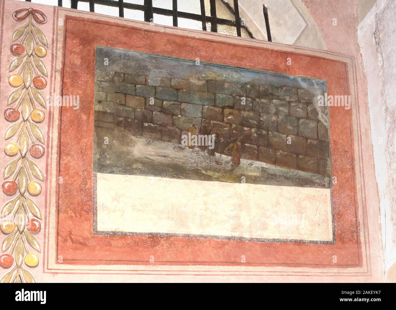 Cracovia. Cracovia. Polonia. Kazimierz, ex quartiere ebraico. All'interno della sinagoga Remuh. Dipinti murali rari nella cultura ebraica. Foto Stock