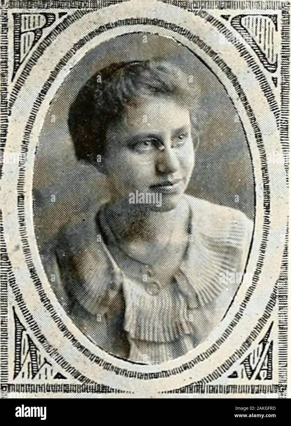 Bethanian, 1919 . Essere;-|lJI!imiBIK*liU! ."DfaailSS&GT;IKJllllMS§ ^iii::il!in:ir;^-,iii^-in.i:!!ii;!iumiii;i!-iii/iii!Ni:iiRfLiaicF!inijnin.aipinfi MINNIE B. KNIPP, A.B.,Baltimore, Md. A.B, Goucher College, 1917; Teach-er di Latino e chimica, GrahamHigh Scuola, Graham, Va.; Betania,1918-. sTiimi! Ho -7 IfltillflUIUIttMimiHHJiMriMiHtfS Bethanian Dipartimento preparatorio ROLL Anderson, V. A.Adkins, VelmaBrady, L. G.Bruin, RalphButler, LloydClark, EthelCarnish, HerbertCramblet, T. JesseCook, SignalDeNoon, NatalieDaugherty, MarshallDunlap, RobertEvans, ElmerEvans, CornerFarren, NellieFlowers, Mabel Foto Stock