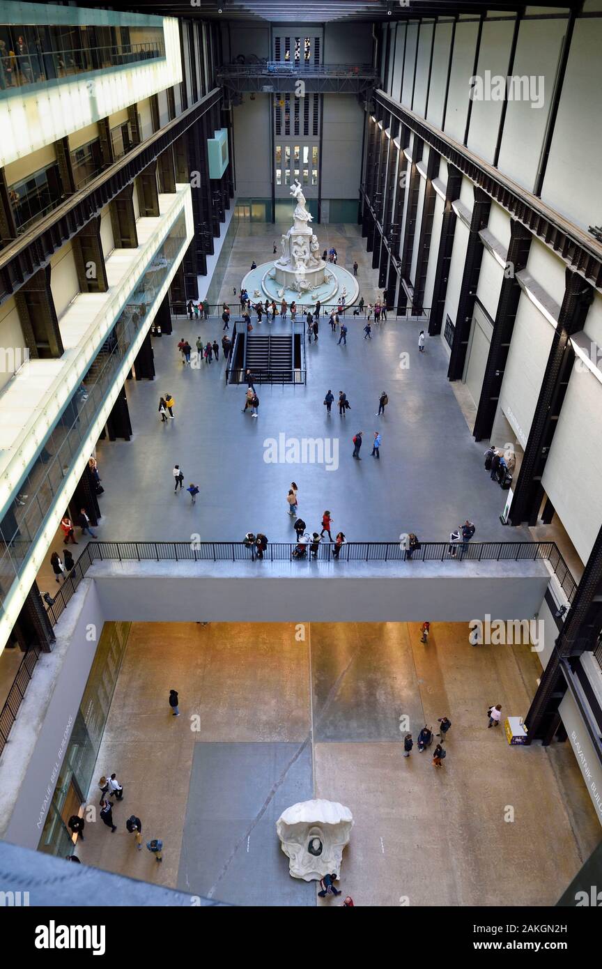 Regno Unito, Londra, distretto di Southwark, la Tate Modern, il Museo di Arte Contemporanea, Fons Americanus, a 13 metri da Fontana artista Kara Walker Foto Stock