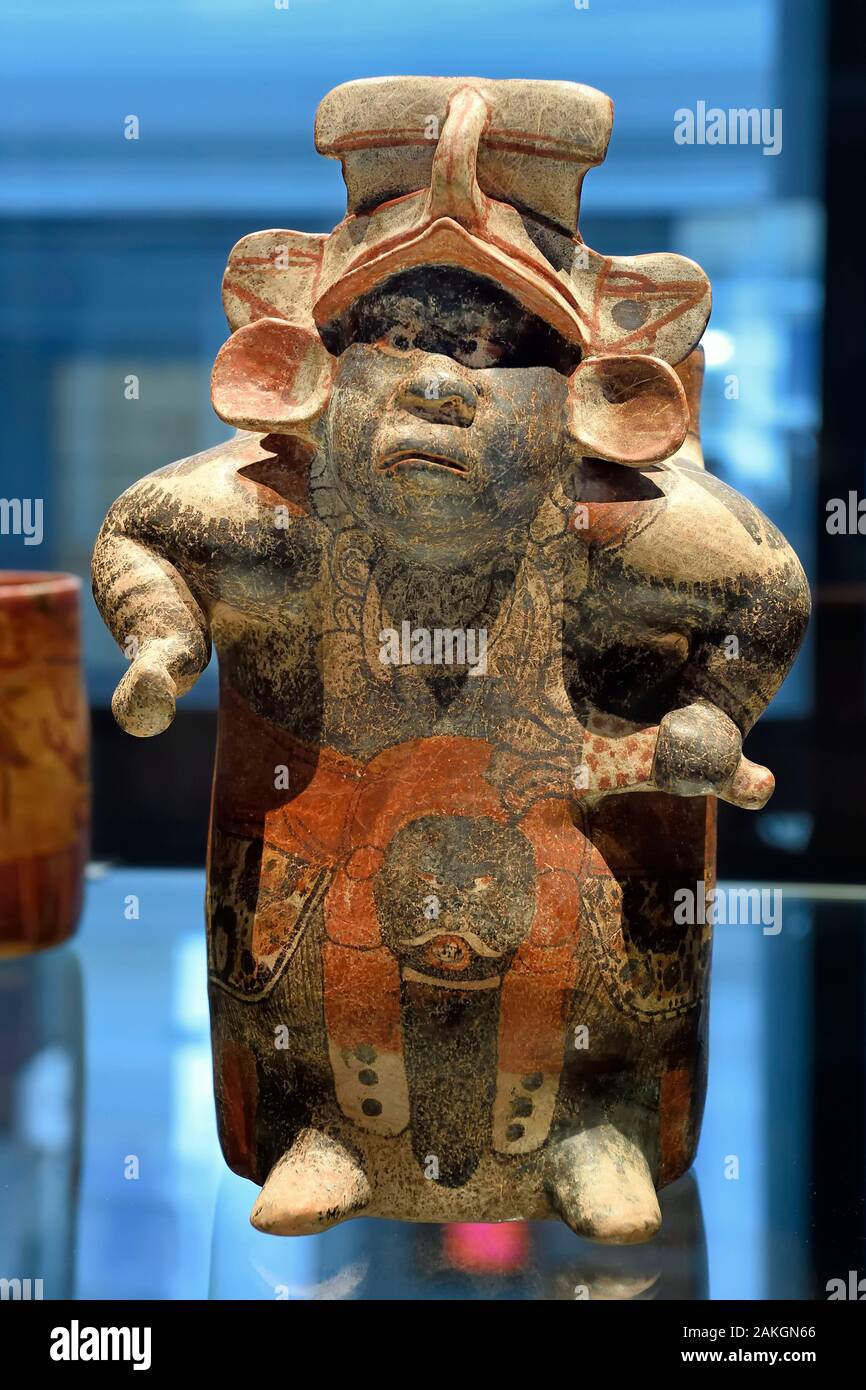 Il Cile, Santiago de Chile, cileno museo di arte pre-colombiana, Maya statua (300-900 AD) Foto Stock